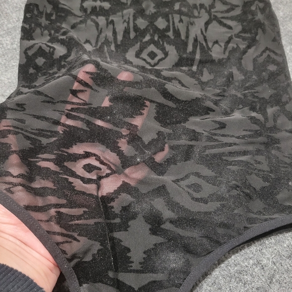 Sheer black bodysuit - Picture 3 of 7